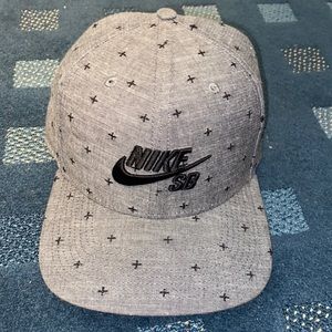 NIKE SB SNAPBACK HAT